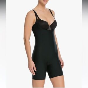SPANX Shapewear for Women Thinstincts Open-Bust Mid-Thigh Bodysuit Small